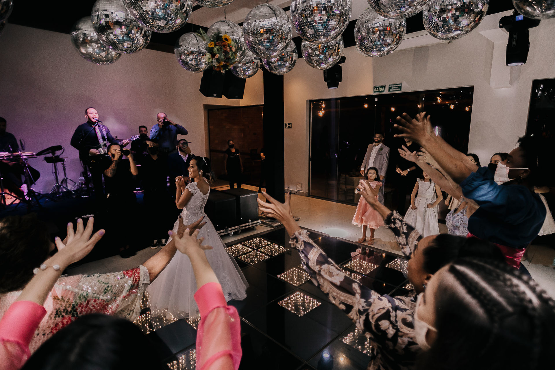 Foto Casamento - Casa do Bosque- Carol e Kaio - Uberlandia Minas Gerais Foto Casamento - Casa do Bosque- Carol e Kaio - Uberlandia Minas Gerais - Imagem 102
