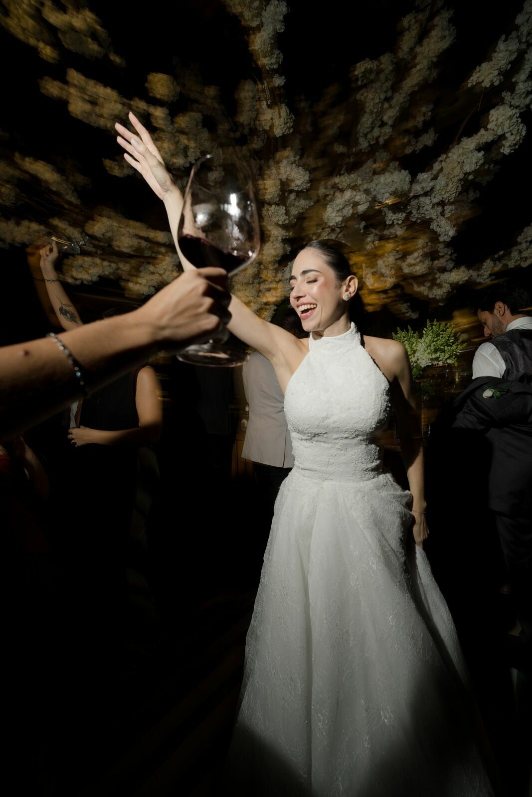 Foto Casamento na Igreja Nossa Senhora da Abadia do Patrimônio, e Festa no Clube Cajubá,em Uberlândia MG  - Imagem 131