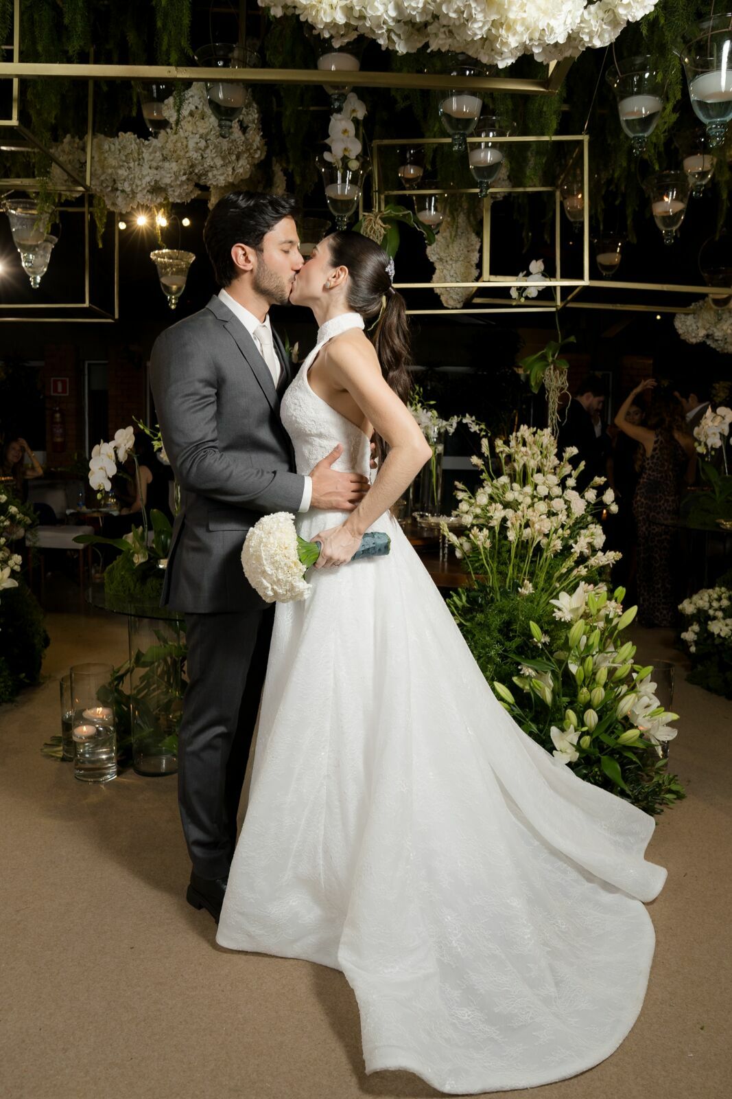 Foto Casamento na Igreja Nossa Senhora da Abadia do Patrimônio, e Festa no Clube Cajubá,em Uberlândia MG  - Imagem 120