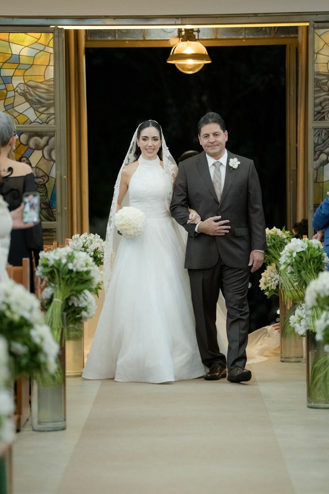 Foto Casamento na Igreja Nossa Senhora da Abadia do Patrimônio, e Festa no Clube Cajubá,em Uberlândia MG  - Imagem 35