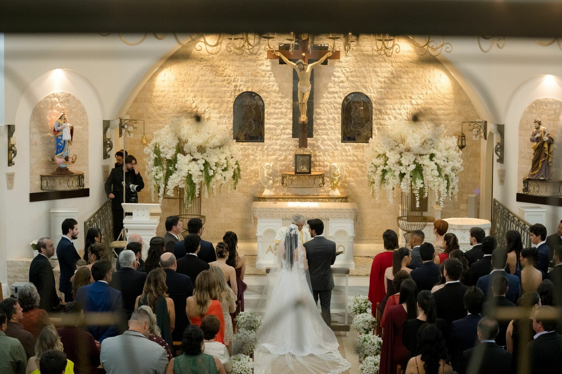 Foto Casamento na Igreja Nossa Senhora da Abadia do Patrimônio, e Festa no Clube Cajubá,em Uberlândia MG  - Imagem 60