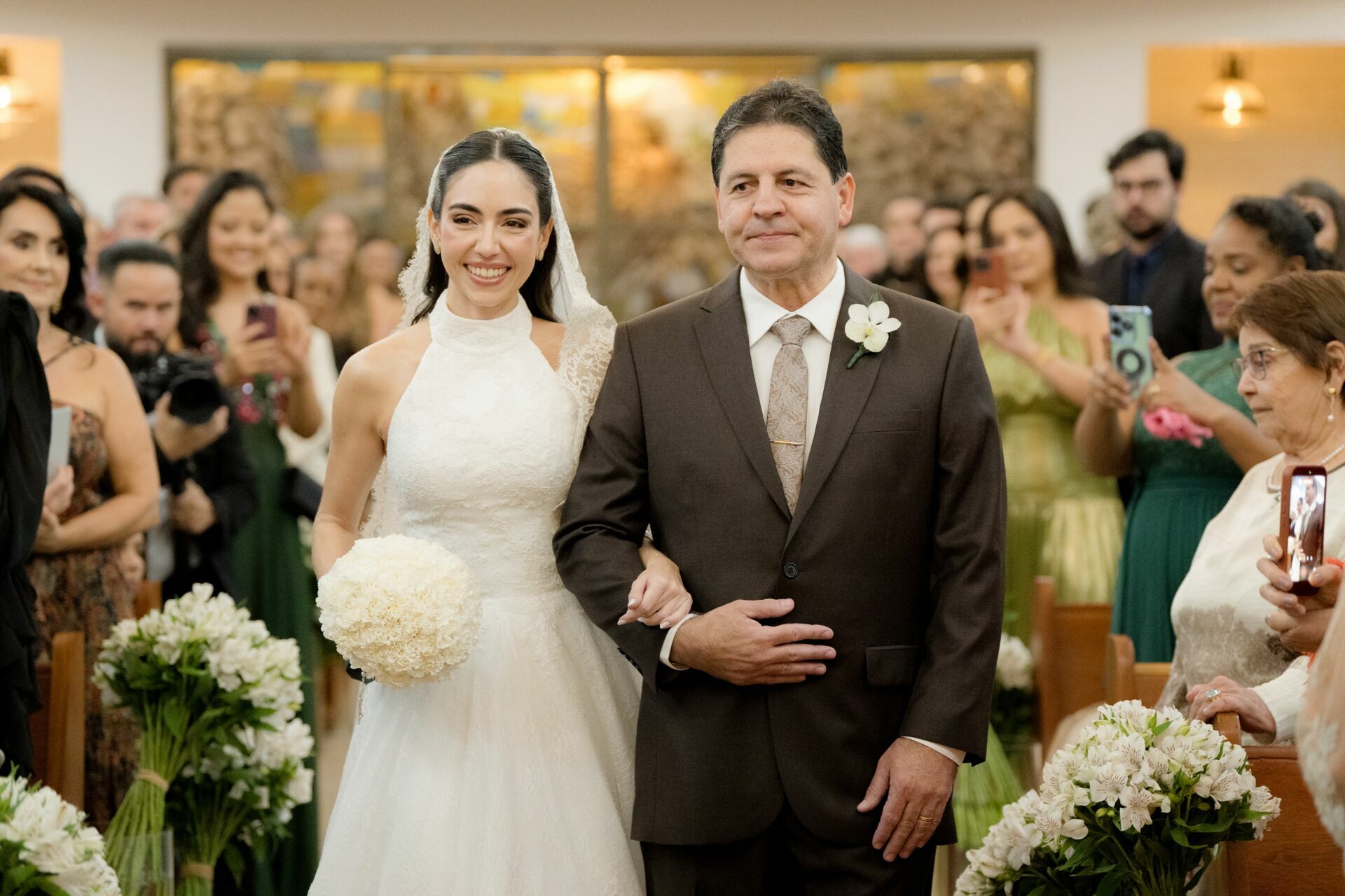 Foto Casamento na Igreja Nossa Senhora da Abadia do Patrimônio, e Festa no Clube Cajubá,em Uberlândia MG  - Imagem 40
