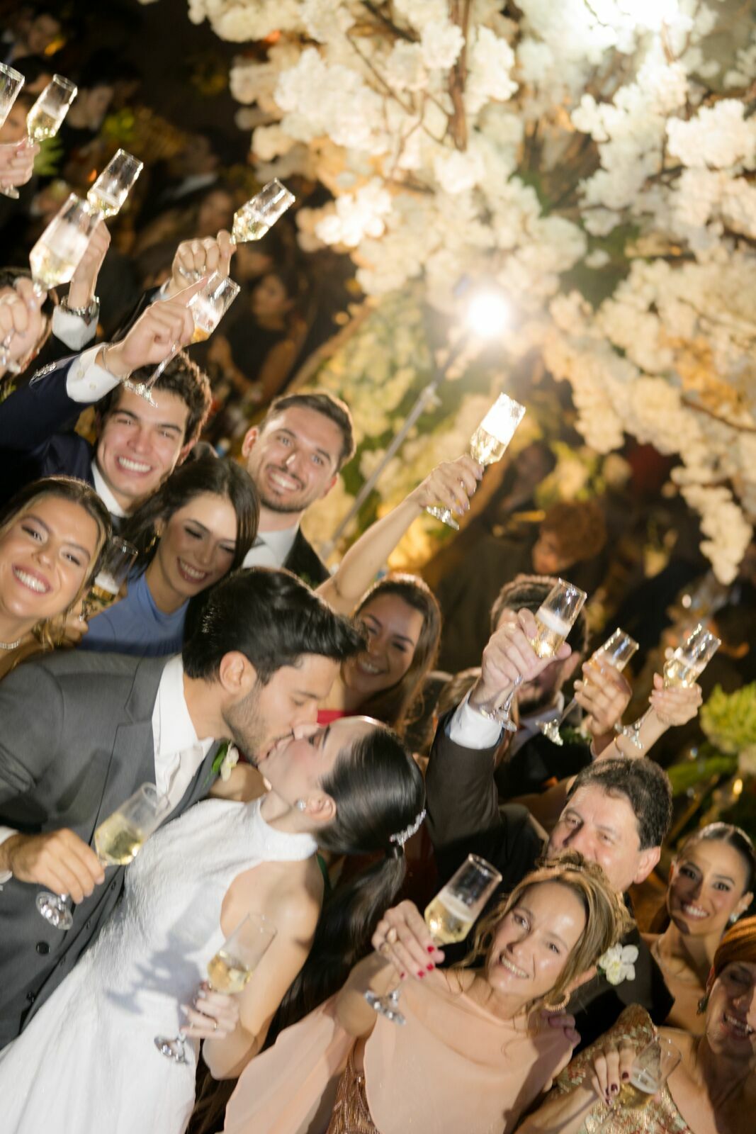 Foto Casamento na Igreja Nossa Senhora da Abadia do Patrimônio, e Festa no Clube Cajubá,em Uberlândia MG  - Imagem 116