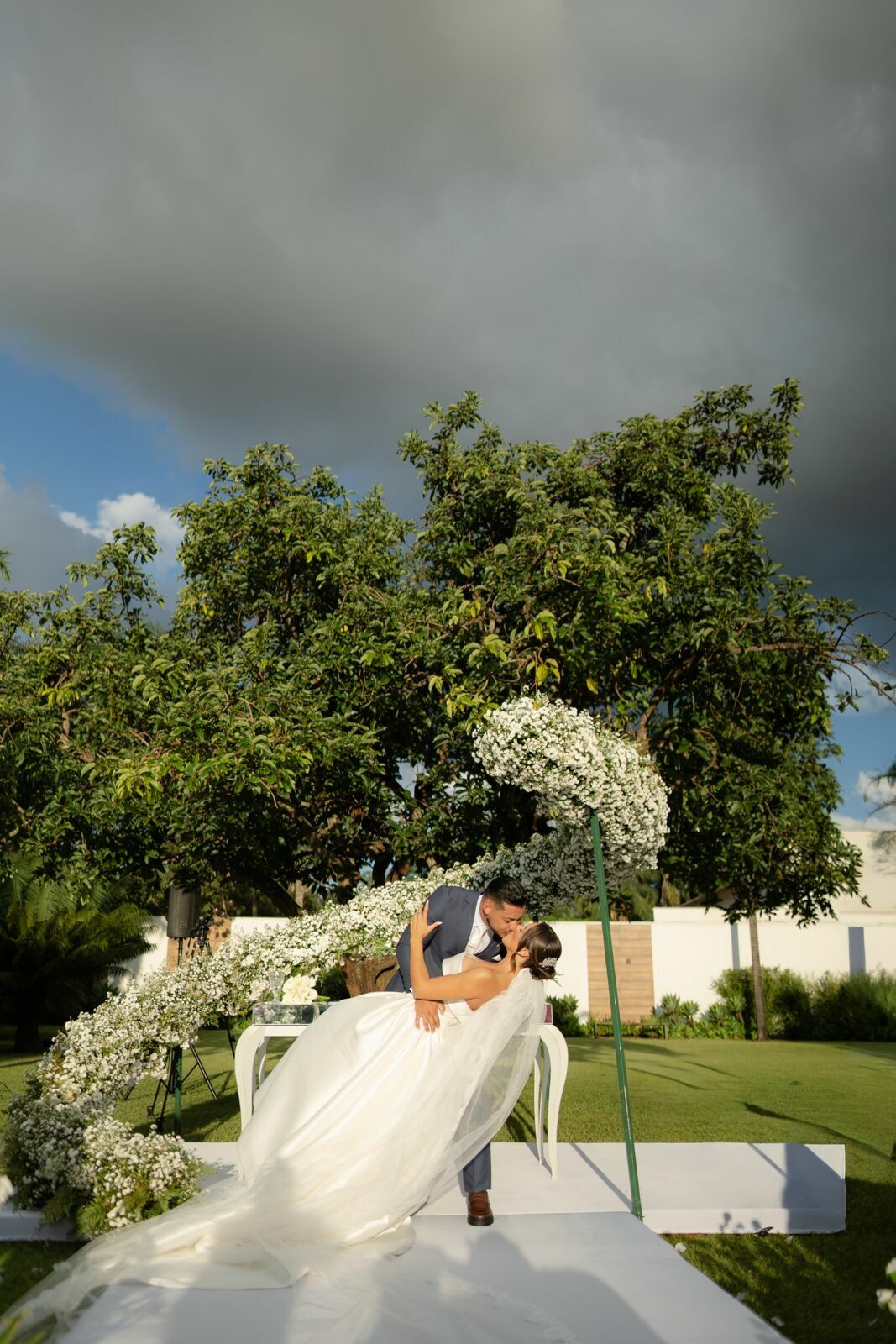 Foto Casamento na Chácara Bela Vista em Uberlândia | Jhully e Nikolas Foto Casamento na Chácara Bela Vista em Uberlândia | Jhully e Nikolas - Imagem 112