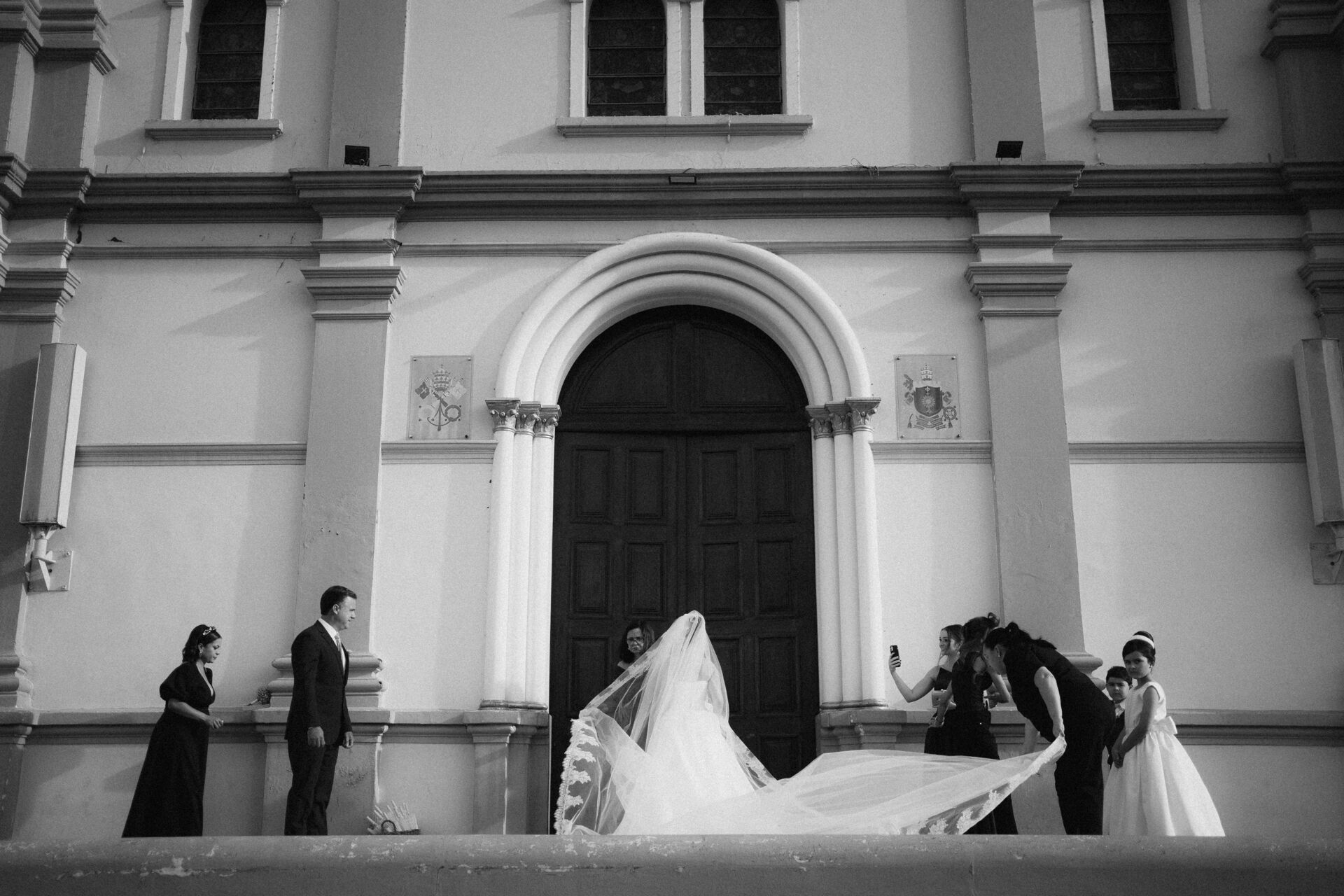 Foto Casamento na Basílica de Sacramento MG | Lisa e João Foto Casamento na Basílica de Sacramento MG | Lisa e João - Imagem 45