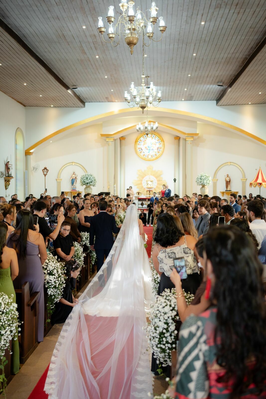 Foto Casamento na Basílica de Sacramento MG | Lisa e João Foto Casamento na Basílica de Sacramento MG | Lisa e João - Imagem 56