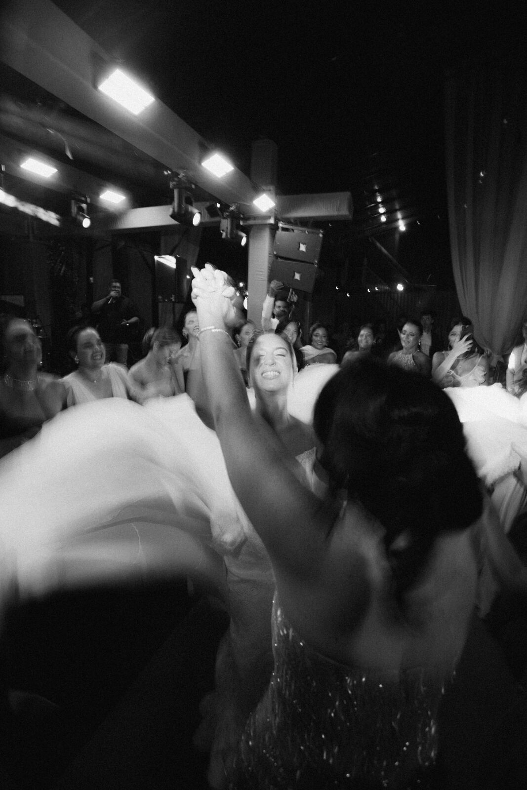 Foto Casamento na Basílica de Sacramento MG | Lisa e João Foto Casamento na Basílica de Sacramento MG | Lisa e João - Imagem 141